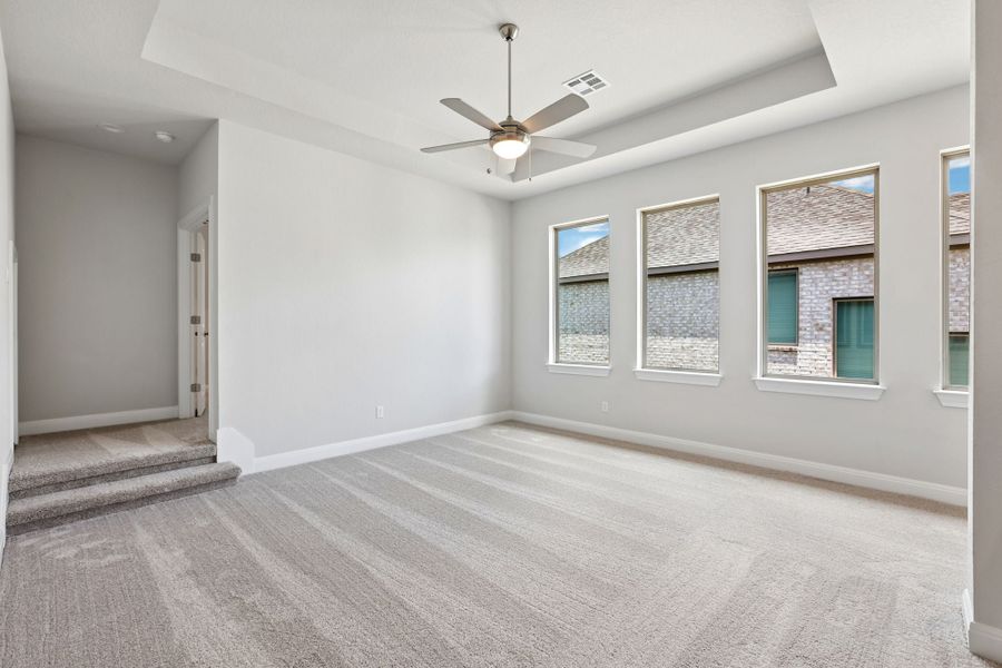 Spacious, unfurnished interior of a new home in 6 Creeks, Kyle (Image 30).