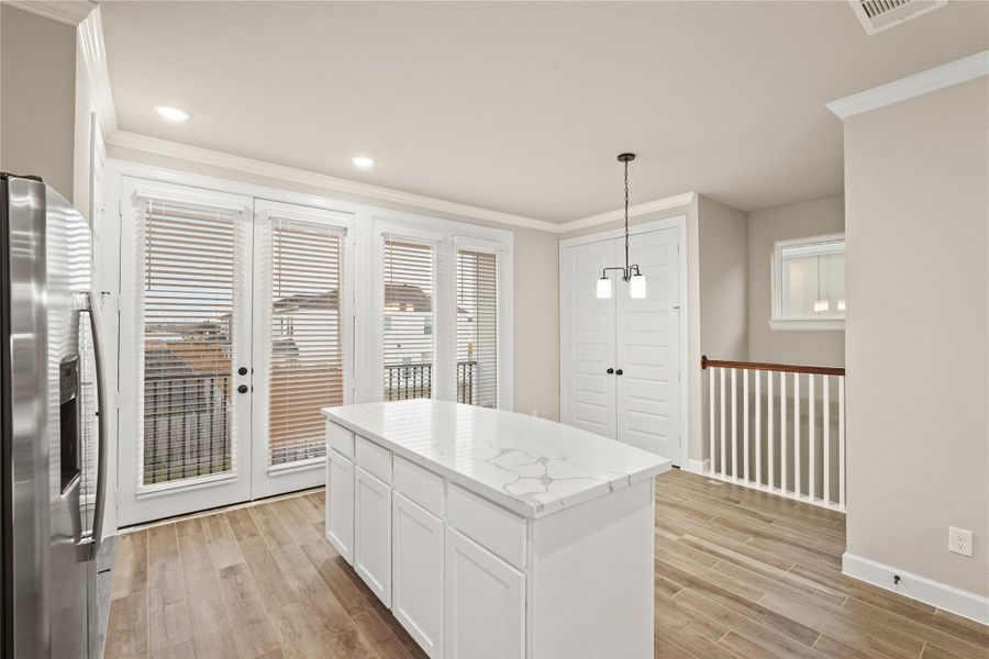 Lovely kitchen with center island