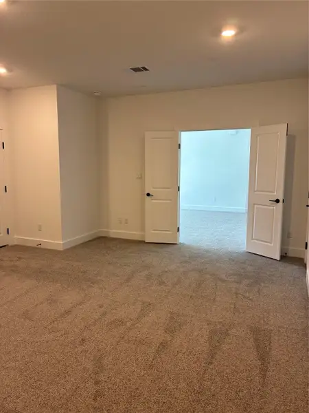 Spacious, unfurnished interior of a new home in Santa Rita Ranch, Liberty Hill (Image 10). Spacious, unfurnished interior of a new home in Santa Rita Ranch, Liberty Hill (Image 10).