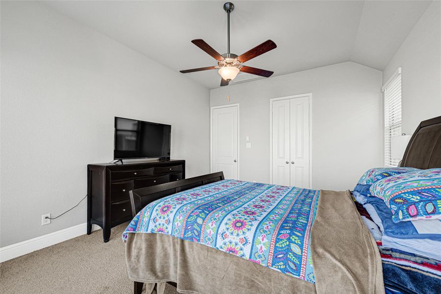 Furnished interior view inside a new home in Edgewater, Webster (Image 11).
