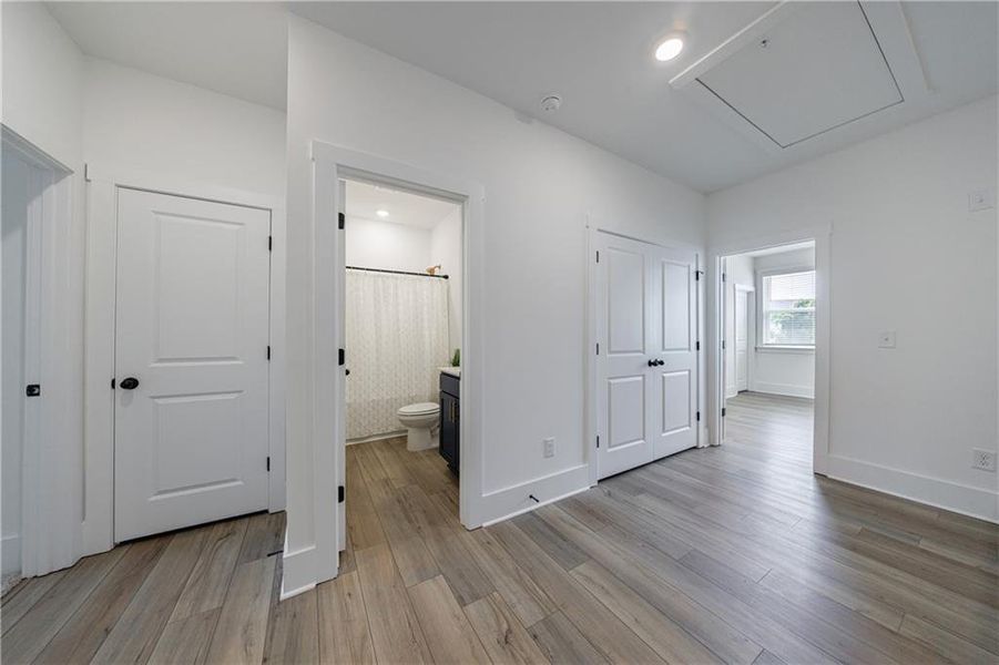 Spacious, unfurnished interior of a new home in , Atlanta (Image 19).