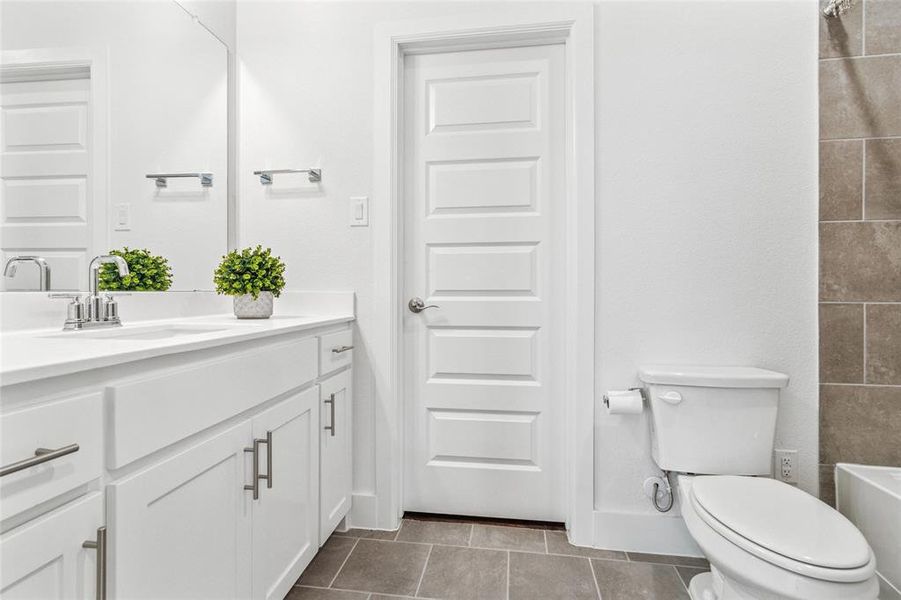 Furnished interior view inside a new home in , Rowlett (Image 22).