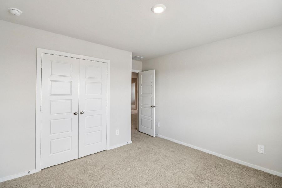 Spacious, unfurnished interior of a new home in Pine Lake Cove - Premier Series, Montgomery (Image 31).