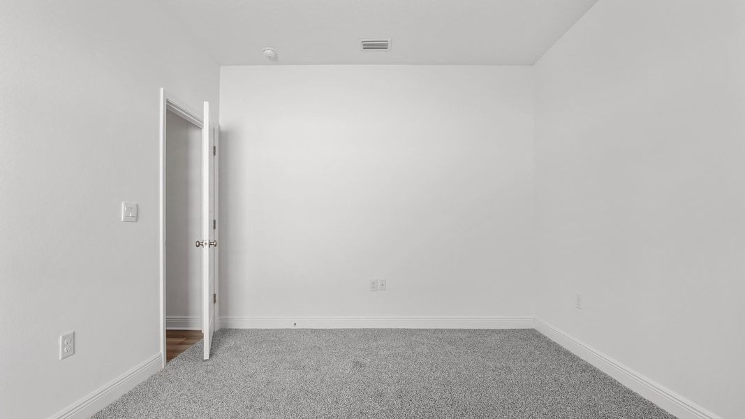 Spacious, unfurnished interior of a new home in Owl's Head Farms, Freeport (Image 22). Spacious, unfurnished interior of a new home in Owl's Head Farms, Freeport (Image 22).