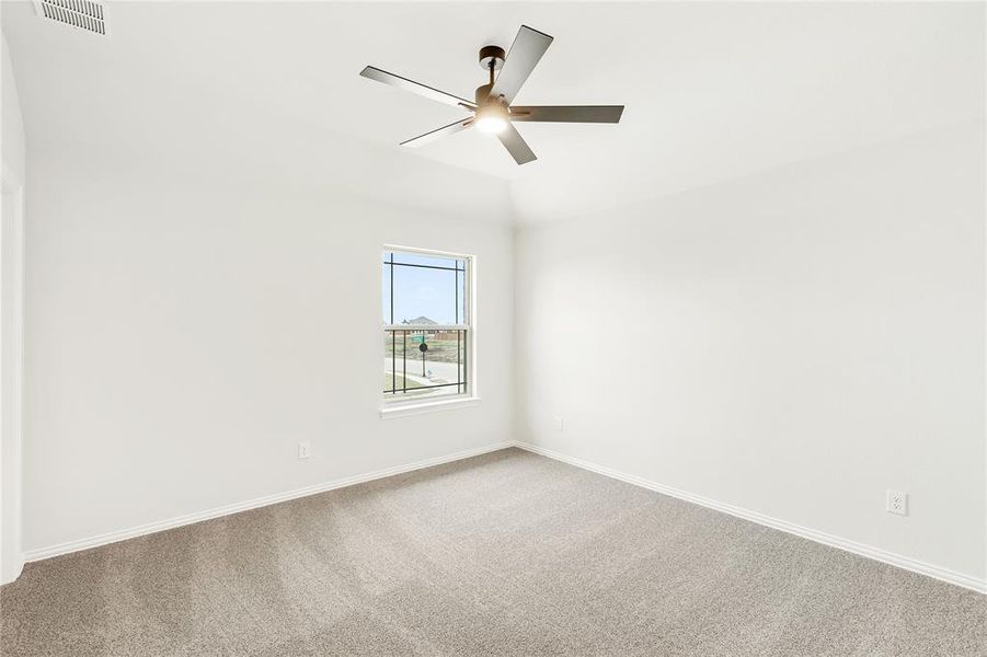 Spacious, unfurnished interior of a new home in Stone River Glen 60s, Royse City (Image 35).