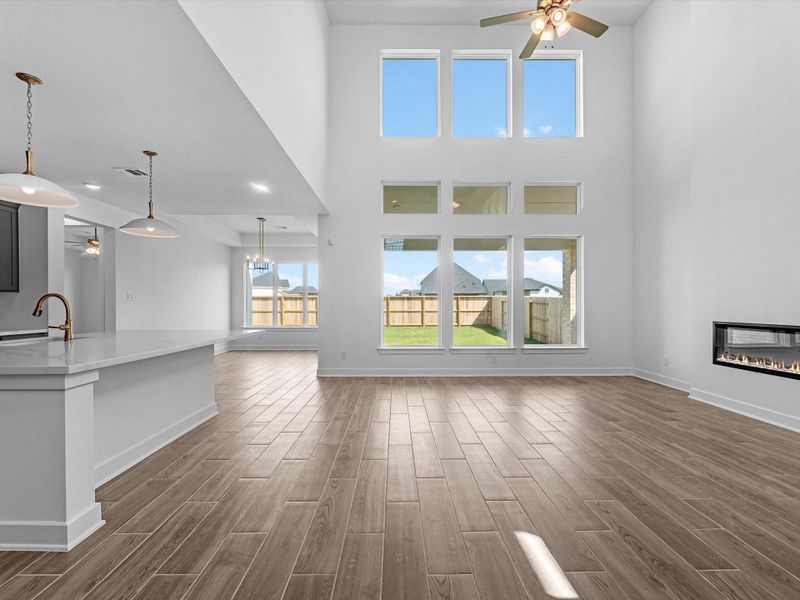 Spacious, unfurnished interior of a new home in Grange - 55', Katy (Image 12). Spacious, unfurnished interior of a new home in Grange - 55', Katy (Image 12).