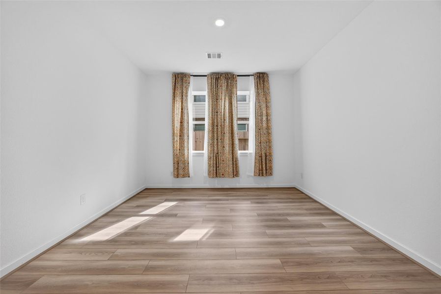 Spacious, unfurnished interior of a new home in Trillium, Richmond (Image 38). Spacious, unfurnished interior of a new home in Trillium, Richmond (Image 38).