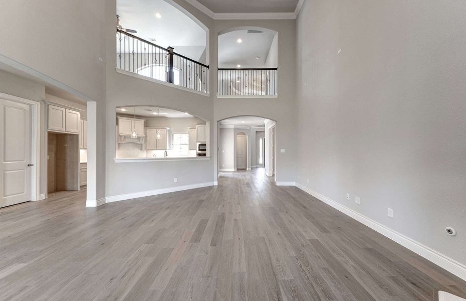 Spacious, unfurnished interior of a new home in Artavia 70′, Conroe (Image 30).