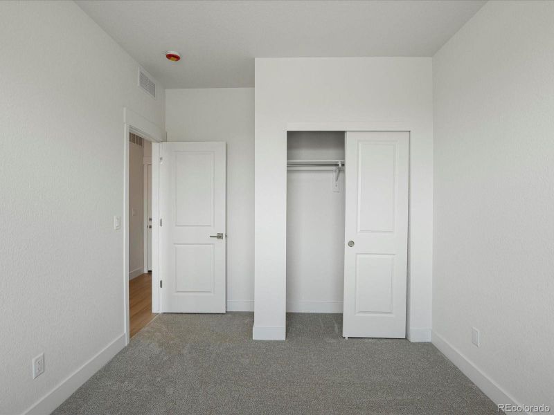 Spacious, unfurnished interior of a new home in Ascent at Inverness, Englewood (Image 20).