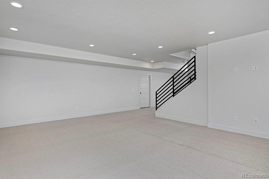 Spacious, unfurnished interior of a new home in , Fort Collins (Image 19).