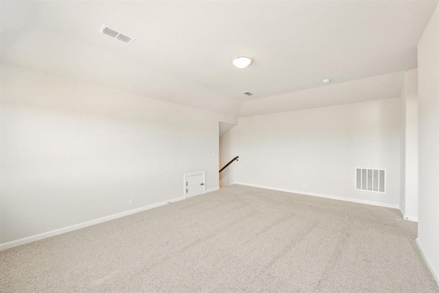 Spacious, unfurnished interior of a new home in Georgetown at Kings Fort, Kaufman (Image 37).