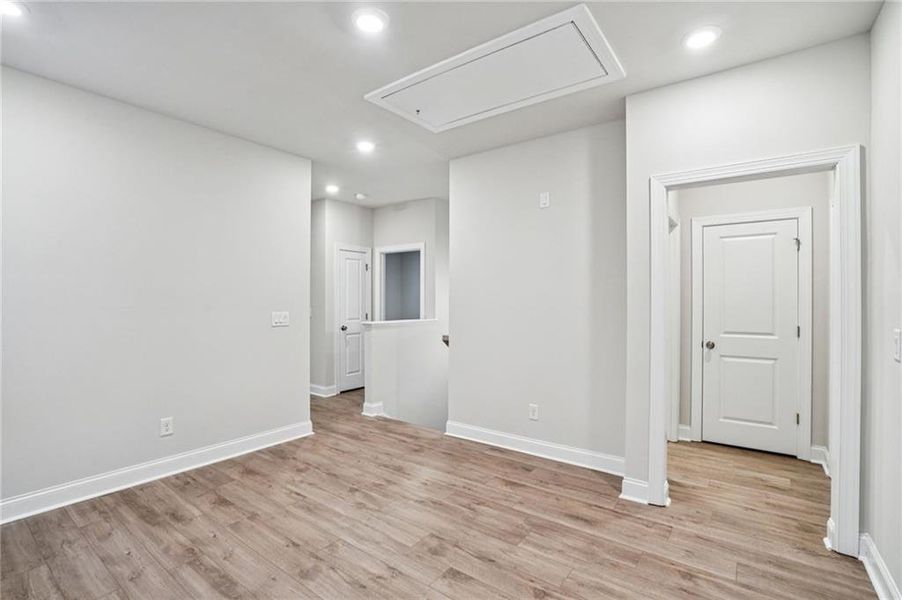 Spacious, unfurnished interior of a new home in Aberdeen, Hoschton (Image 41).