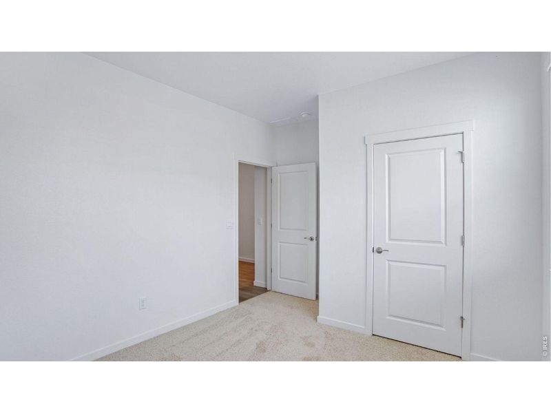 Spacious, unfurnished interior of a new home in Hansen Farm, Fort Collins (Image 19).