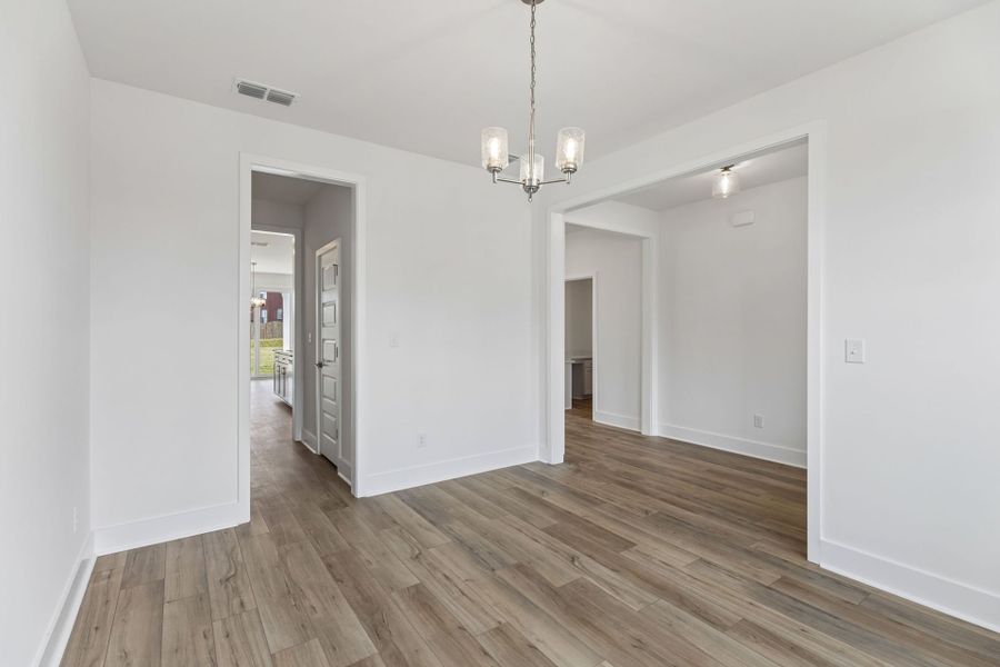 Spacious, unfurnished interior of a new home in Glenview Farms, Murfreesboro (Image 33).