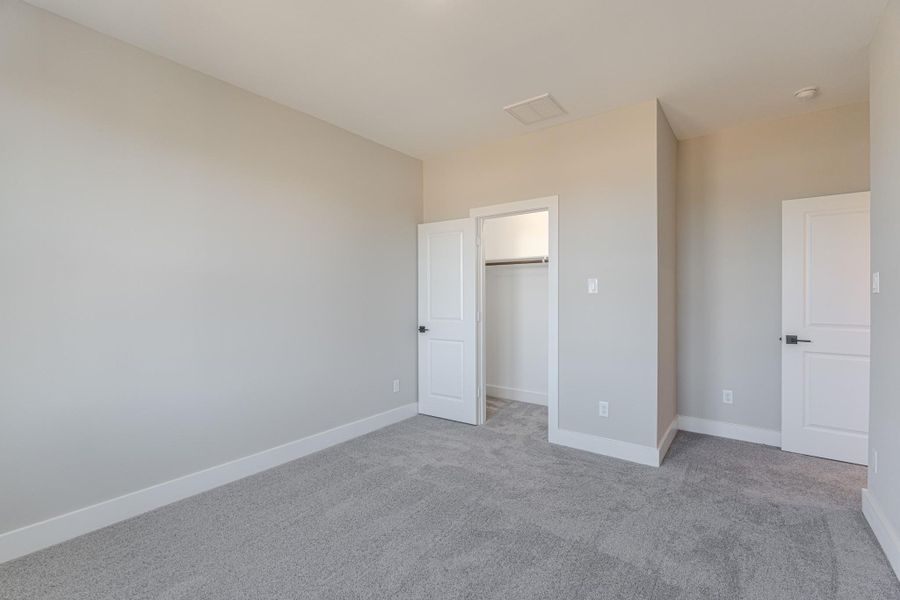 Spacious, unfurnished interior of a new home in , Houston (Image 19).
