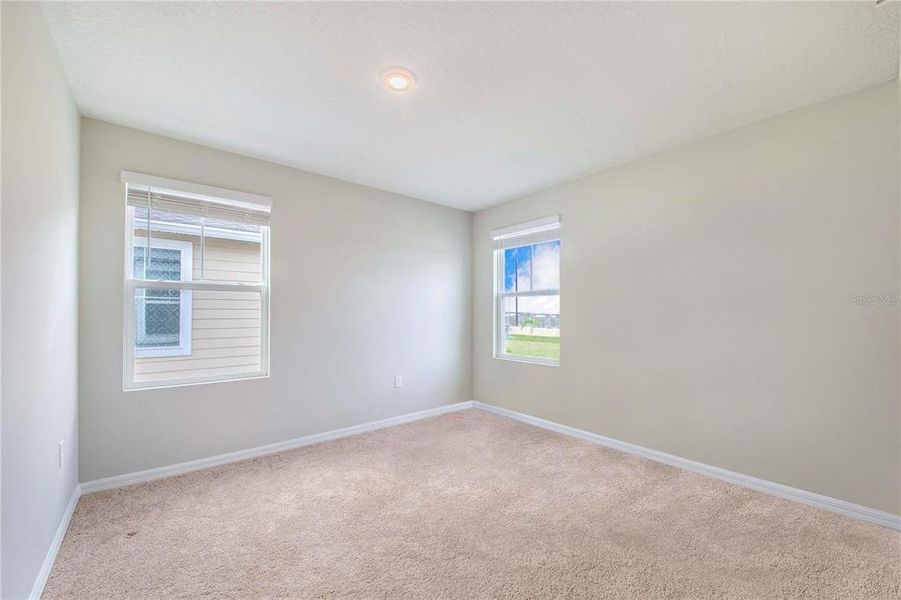 Spacious, unfurnished interior of a new home in Lawson Dunes, Haines City (Image 29).