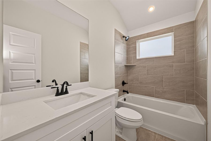 Furnished interior view inside a new home in Foxtail Palms, Manvel (Image 6). Furnished interior view inside a new home in Foxtail Palms, Manvel (Image 6).