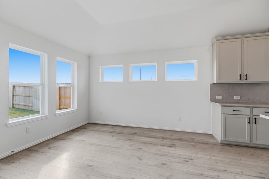 Spacious, unfurnished interior of a new home in Creekhaven, Iowa Colony (Image 23).