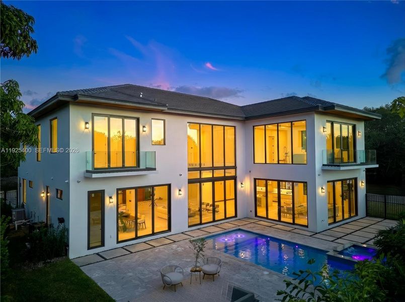 Exterior details and patio area of a home in , Pinecrest (Image 31).