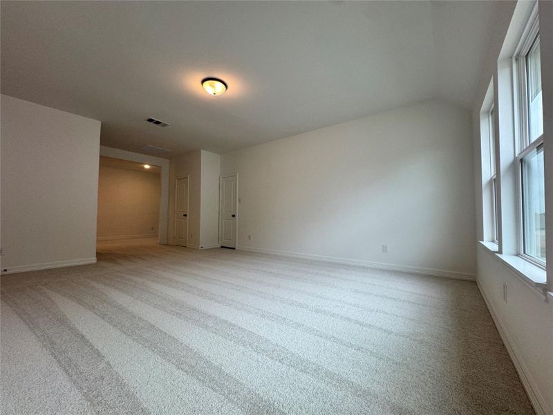 Spacious, unfurnished interior of a new home in Katy Lakes, Katy (Image 14).