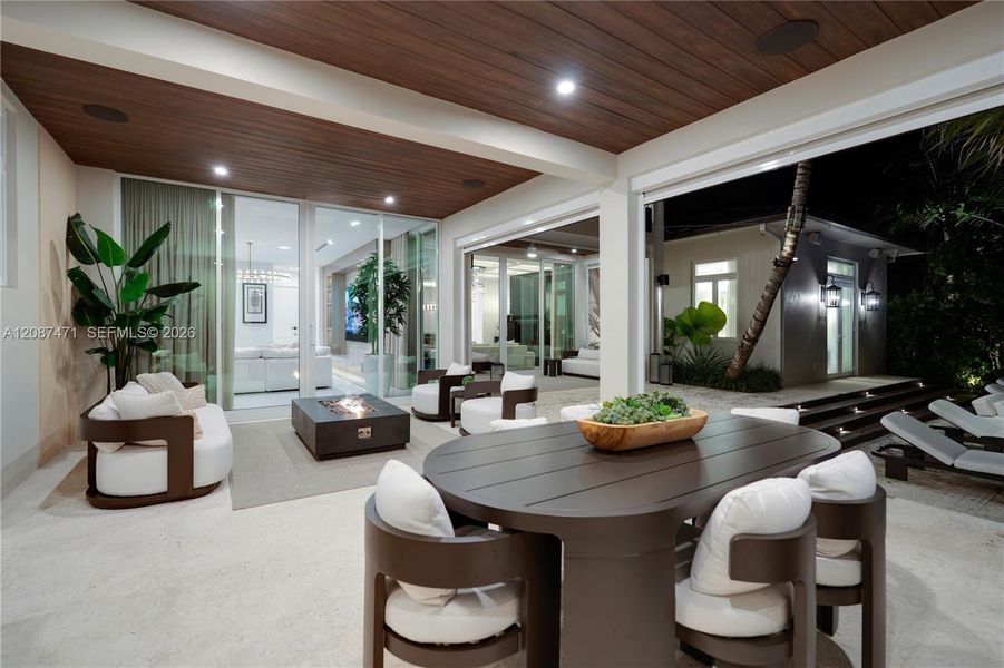 Exterior details and patio area of a home in , Pinecrest (Image 15).