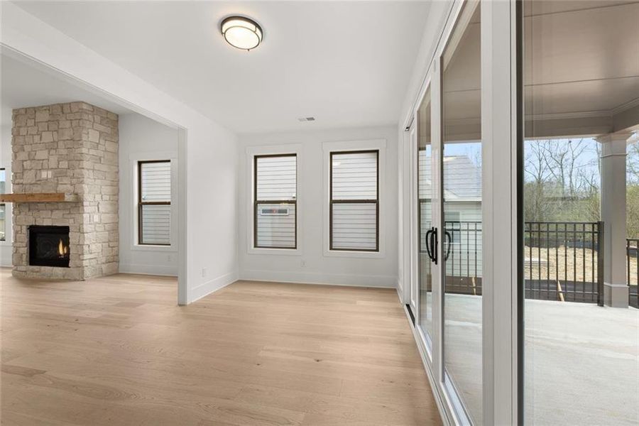 Spacious, unfurnished interior of a new home in Soleil Belmont Park, Canton (Image 37).