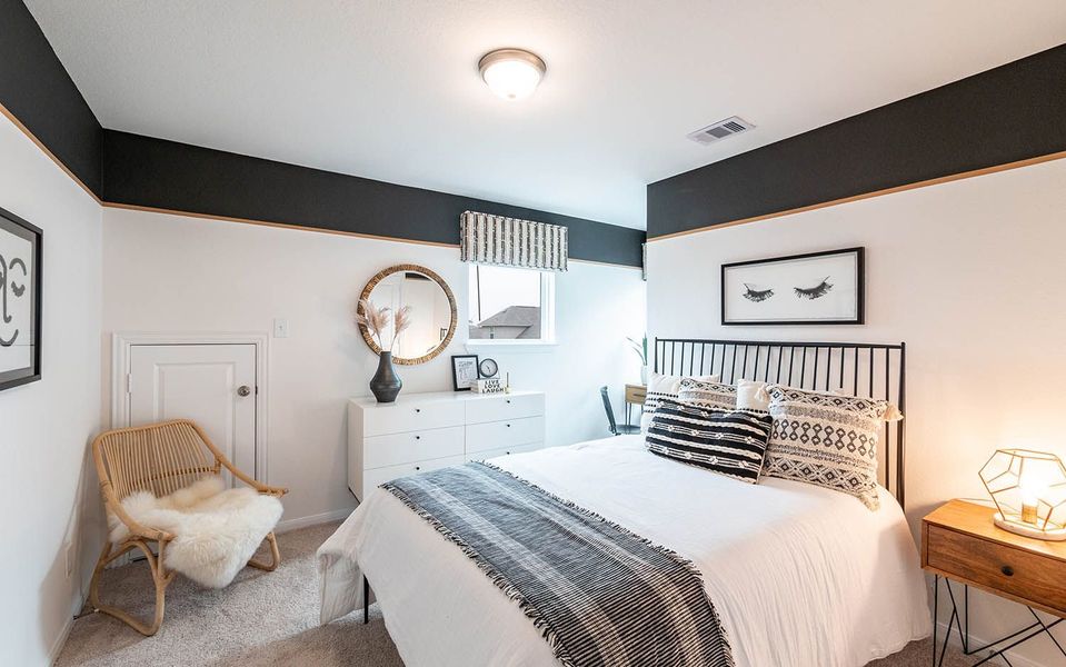 Furnished interior view inside a new home in Lago Mar, Texas City (Image 16).