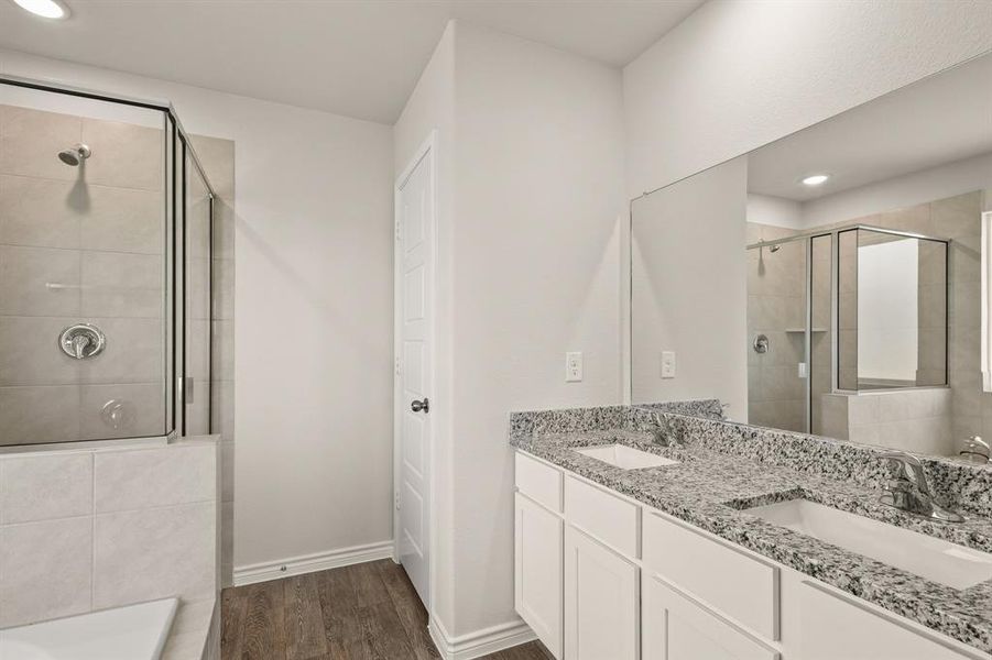 Furnished interior view inside a new home in Rocky Creek Crossing, Fort Worth (Image 6). Furnished interior view inside a new home in Rocky Creek Crossing, Fort Worth (Image 6).