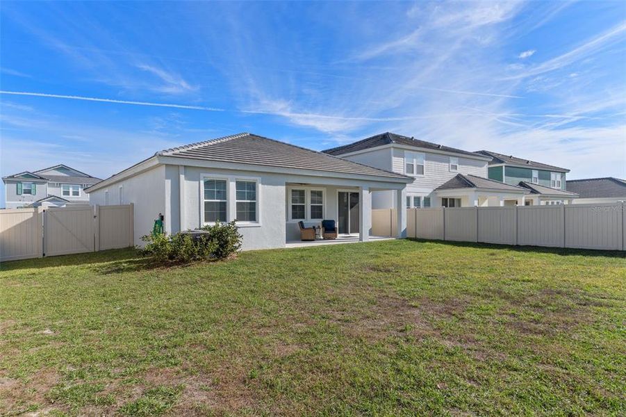 Exterior details and patio area of a home in , San Antonio (Image 3).