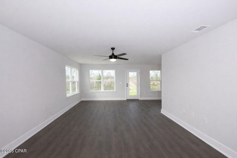 Spacious, unfurnished interior of a new home in Fox Glenn, Panama City (Image 12).