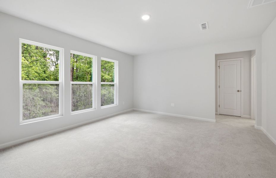 Spacious, unfurnished interior of a new home in Cambria, Garner (Image 26).