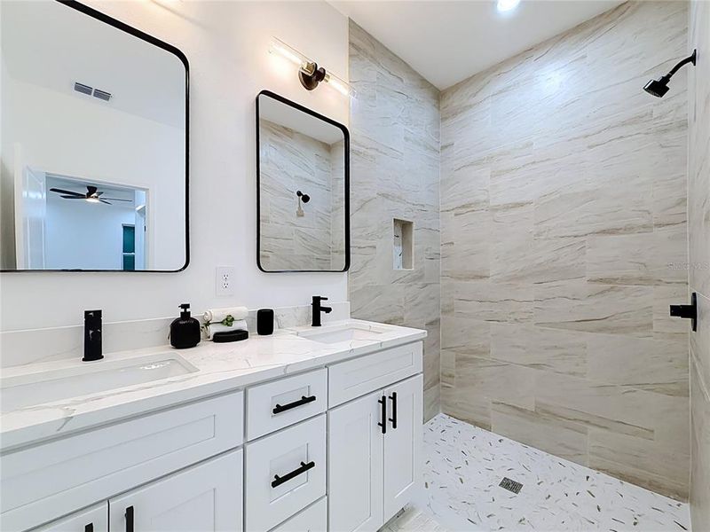 Furnished interior view inside a new home in , Orlando (Image 38).