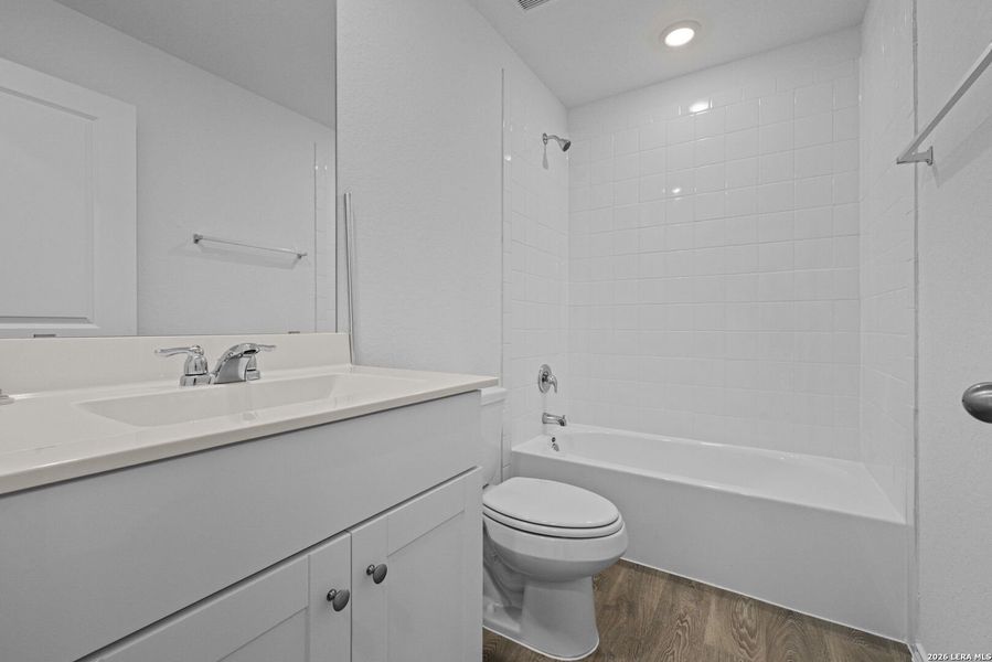 Furnished interior view inside a new home in Arroyo Ranch, Seguin (Image 7).