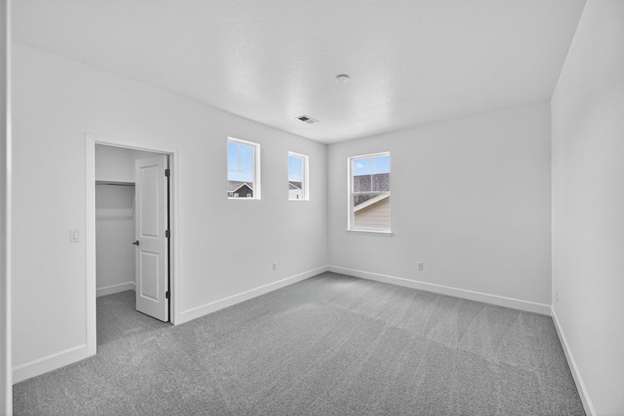 Spacious, unfurnished interior of a new home in Macanta, Castle Rock (Image 19). Spacious, unfurnished interior of a new home in Macanta, Castle Rock (Image 19).
