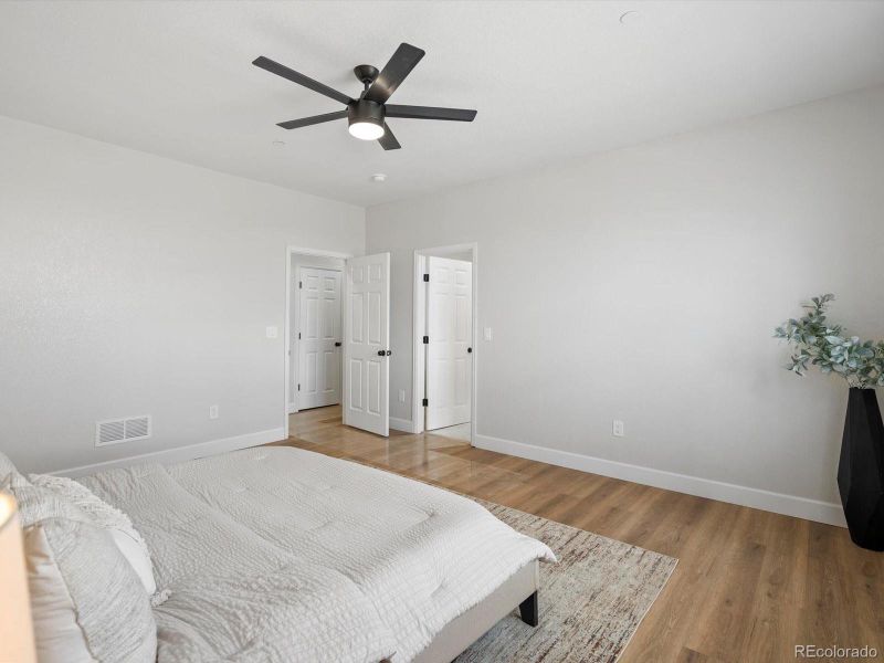 Image 34 of a home in .