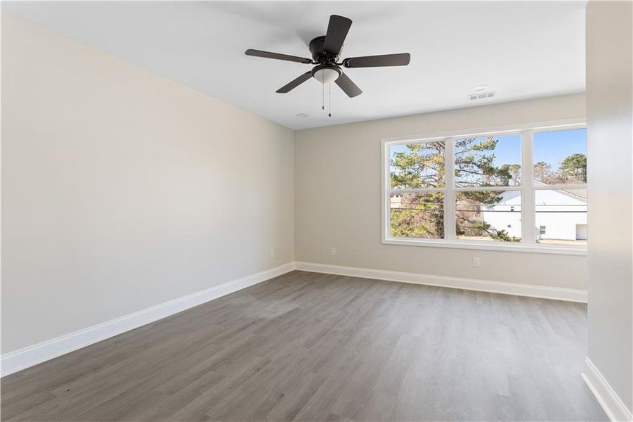 Spacious, unfurnished interior of a new home in , Atlanta (Image 19).