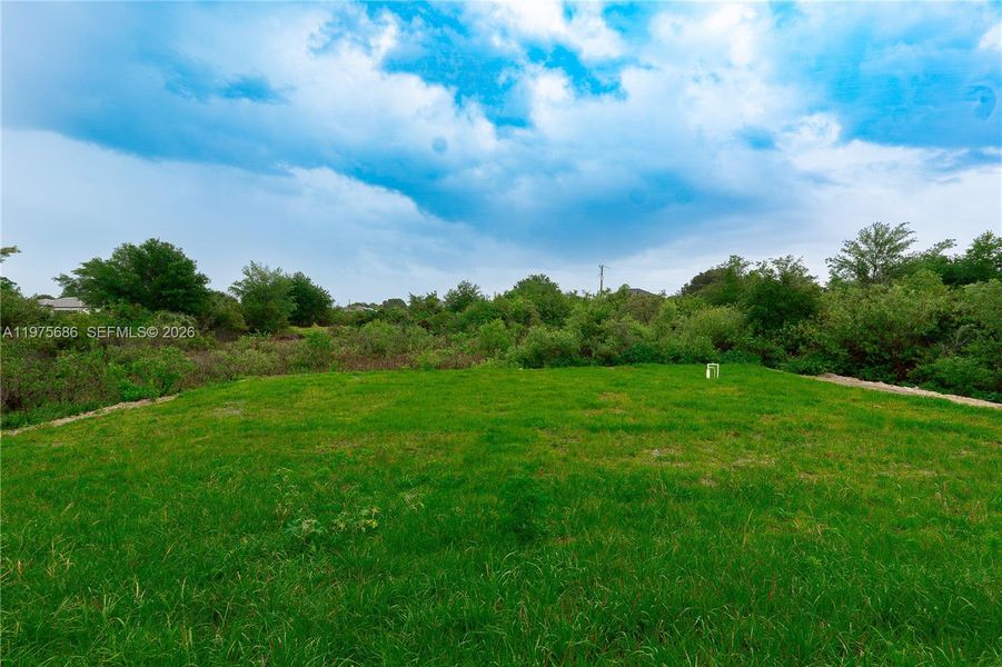 Natural landscape and outdoor views near  in Lehigh Acres (Image 24).