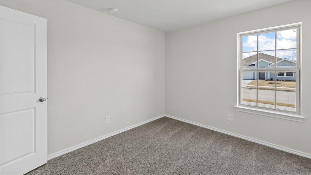 Spacious, unfurnished interior of a new home in Oak Valley Estates, Bullard (Image 17).