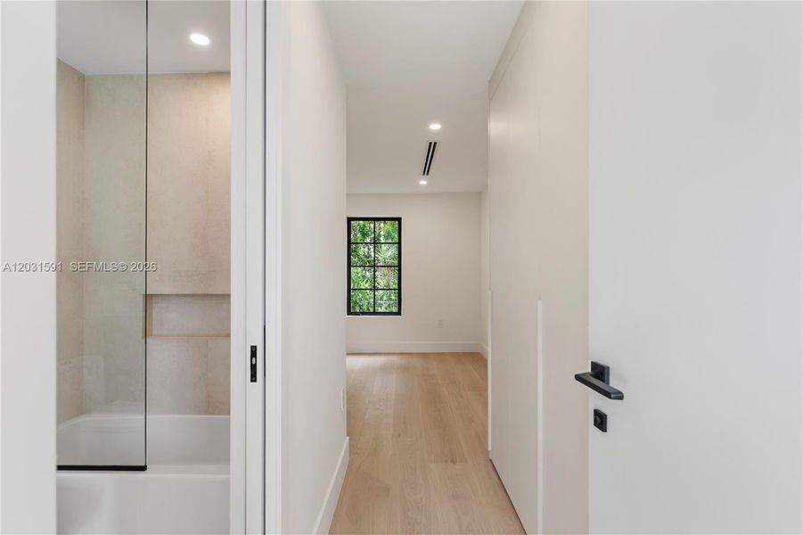 Spacious, unfurnished interior of a new home in , Coral Gables (Image 20). Spacious, unfurnished interior of a new home in , Coral Gables (Image 20).