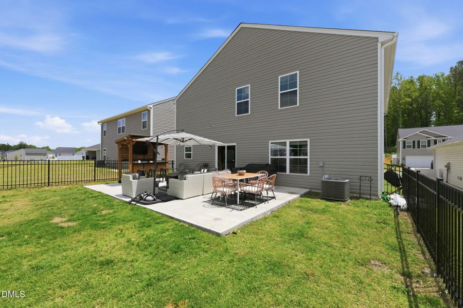 54-web-or-mls-ROB04877