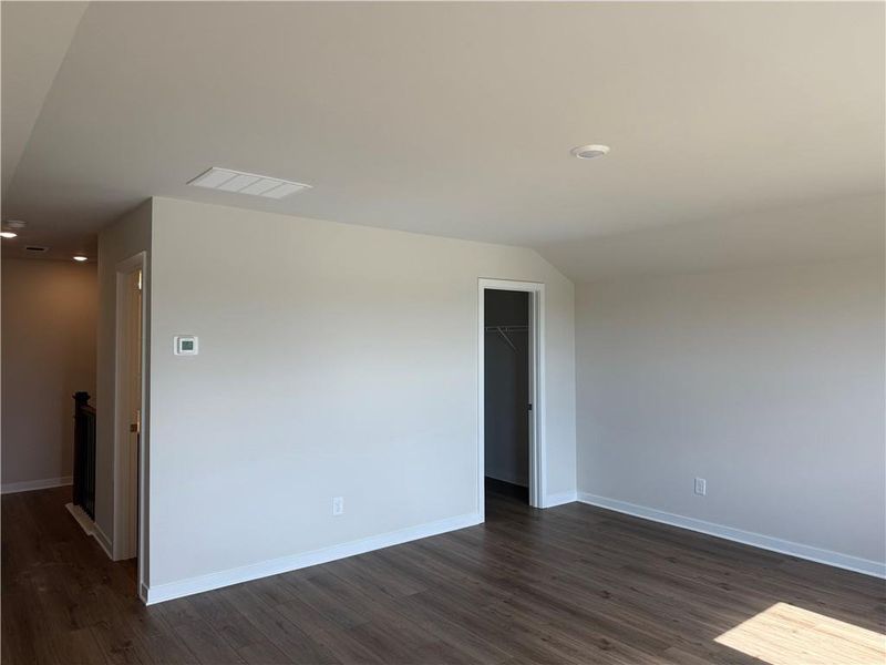 Spacious, unfurnished interior of a new home in Fowler Farms, Auburn (Image 27).