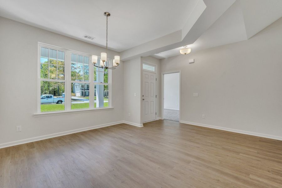 Spacious, unfurnished interior of a new home in McAllister Pointe, Richmond Hill (Image 16).