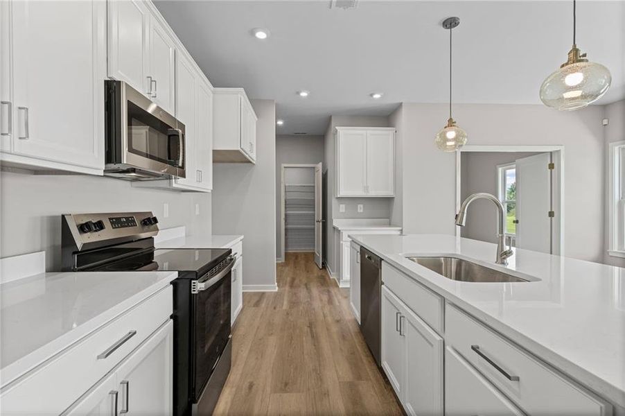 Furnished interior view inside a new home in Crossvine Estates, Braselton (Image 7).