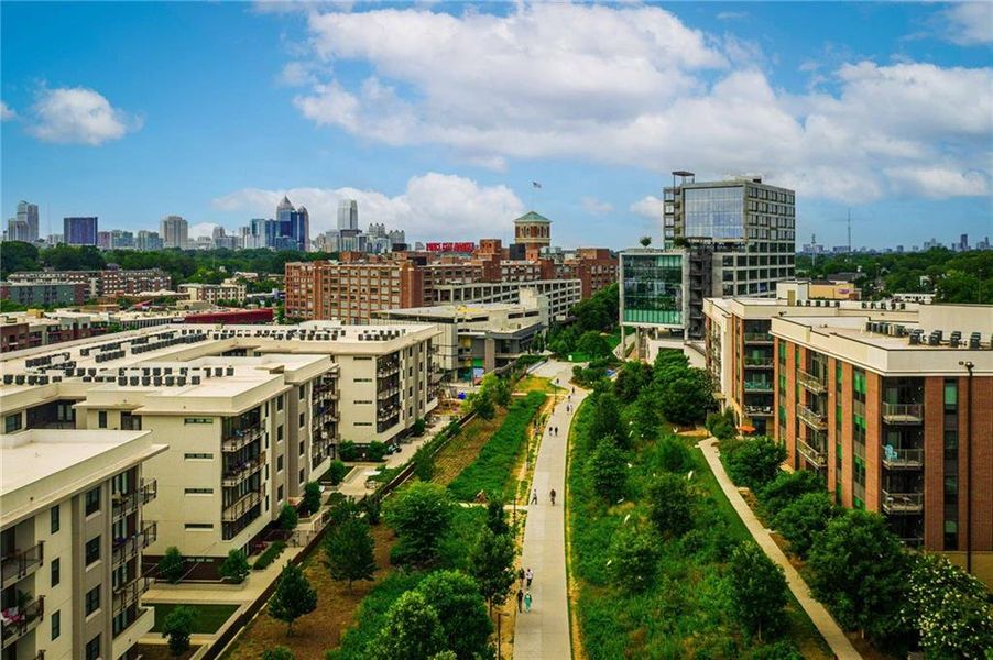 Condo located in Atlanta, GA showcasing its design and architecture (Image 3).