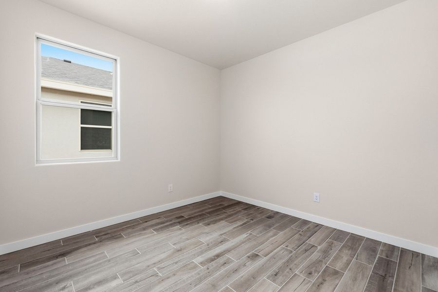 Spacious, unfurnished interior of a new home in Paloma Ranch, Harlingen (Image 10).