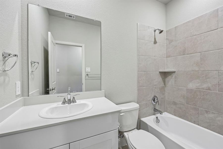 Furnished interior view inside a new home in Lakehaven - Premier Series, Farmersville (Image 14).