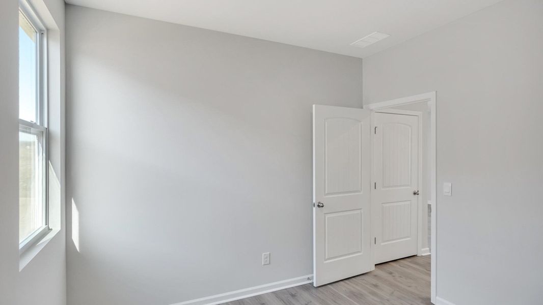 Spacious, unfurnished interior of a new home in Legacy Farms, White House (Image 18).