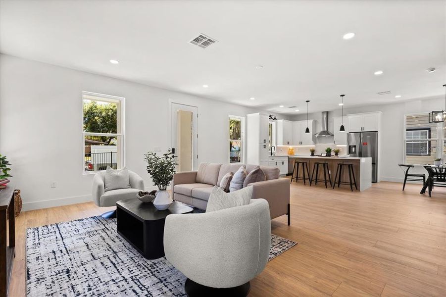 Furnished interior view inside a new home in , Orlando (Image 11).