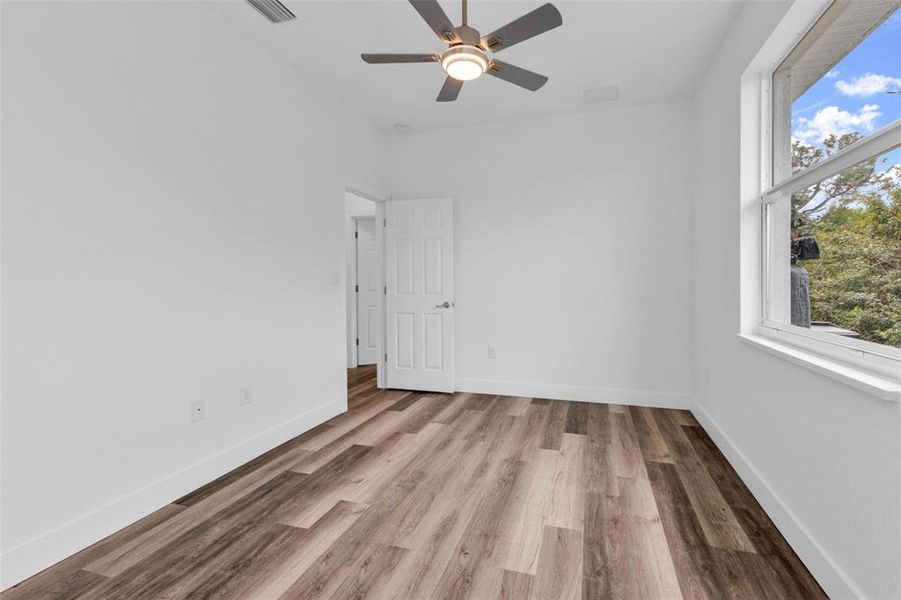Spacious, unfurnished interior of a new home in , Punta Gorda (Image 42).