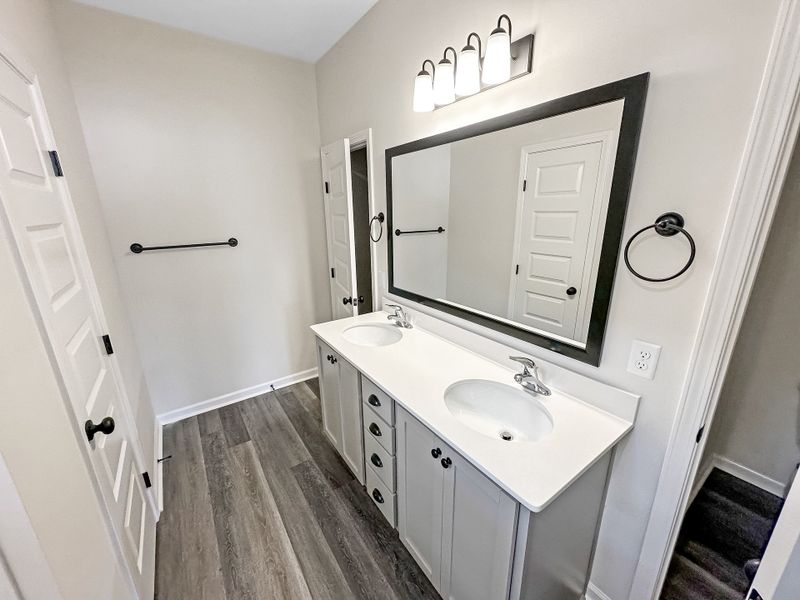 Furnished interior view inside a new home in Grand Reserve, Hinesville (Image 9).